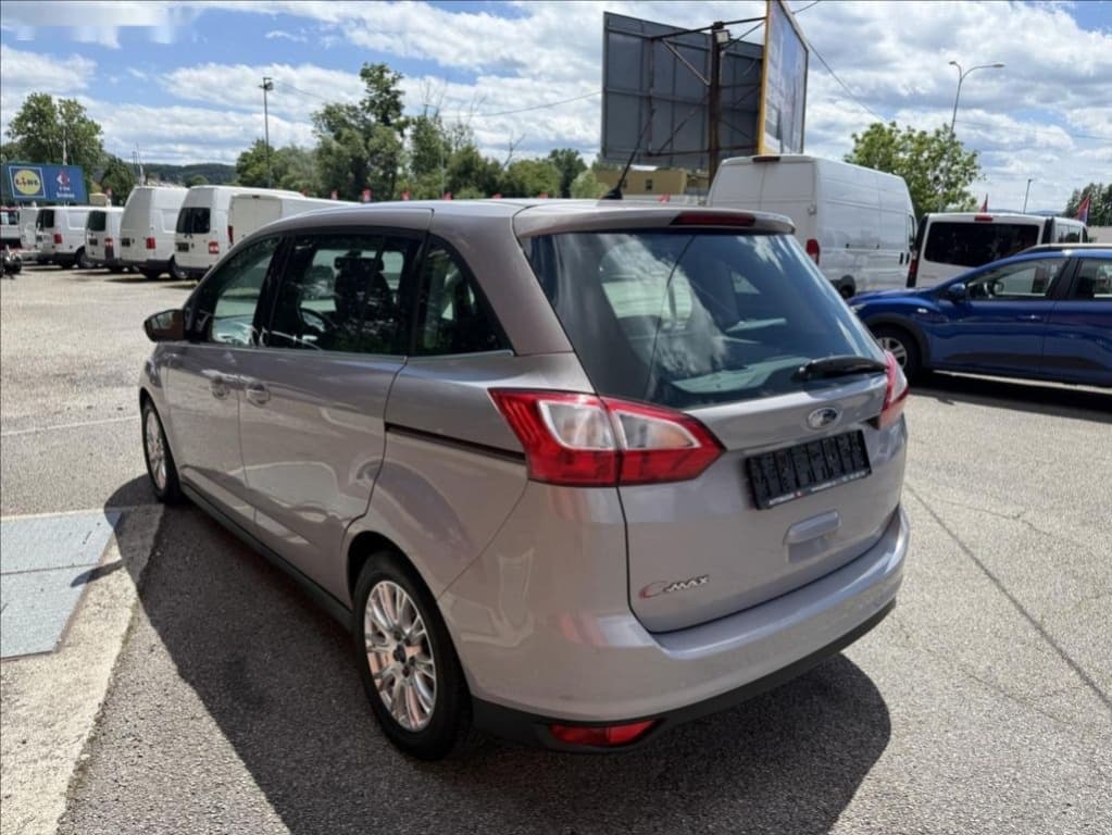 2011 Ford C-MAX - 7
