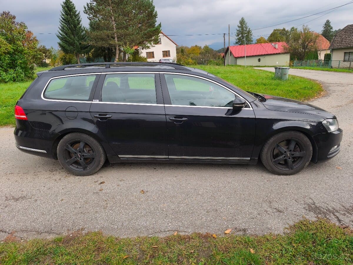 2012 Volkswagen PASSAT - 7