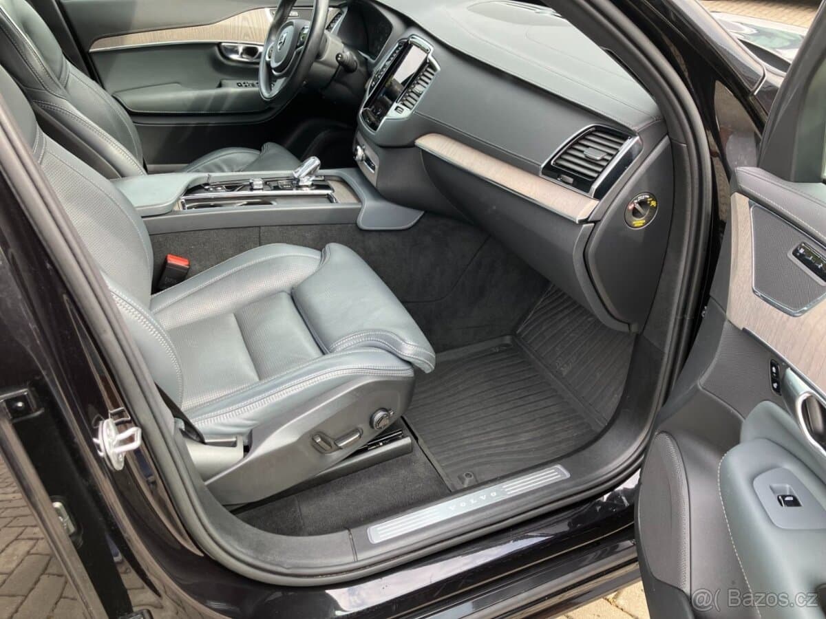 2022 Volvo XC90 - 7