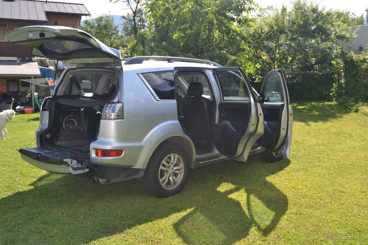 2013 Mitsubishi OUTLANDER - 7