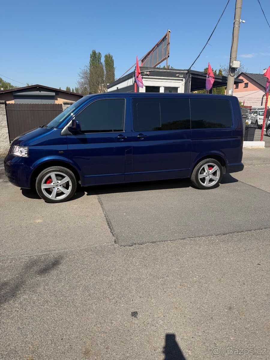 Volkswagen MULTIVAN - 7