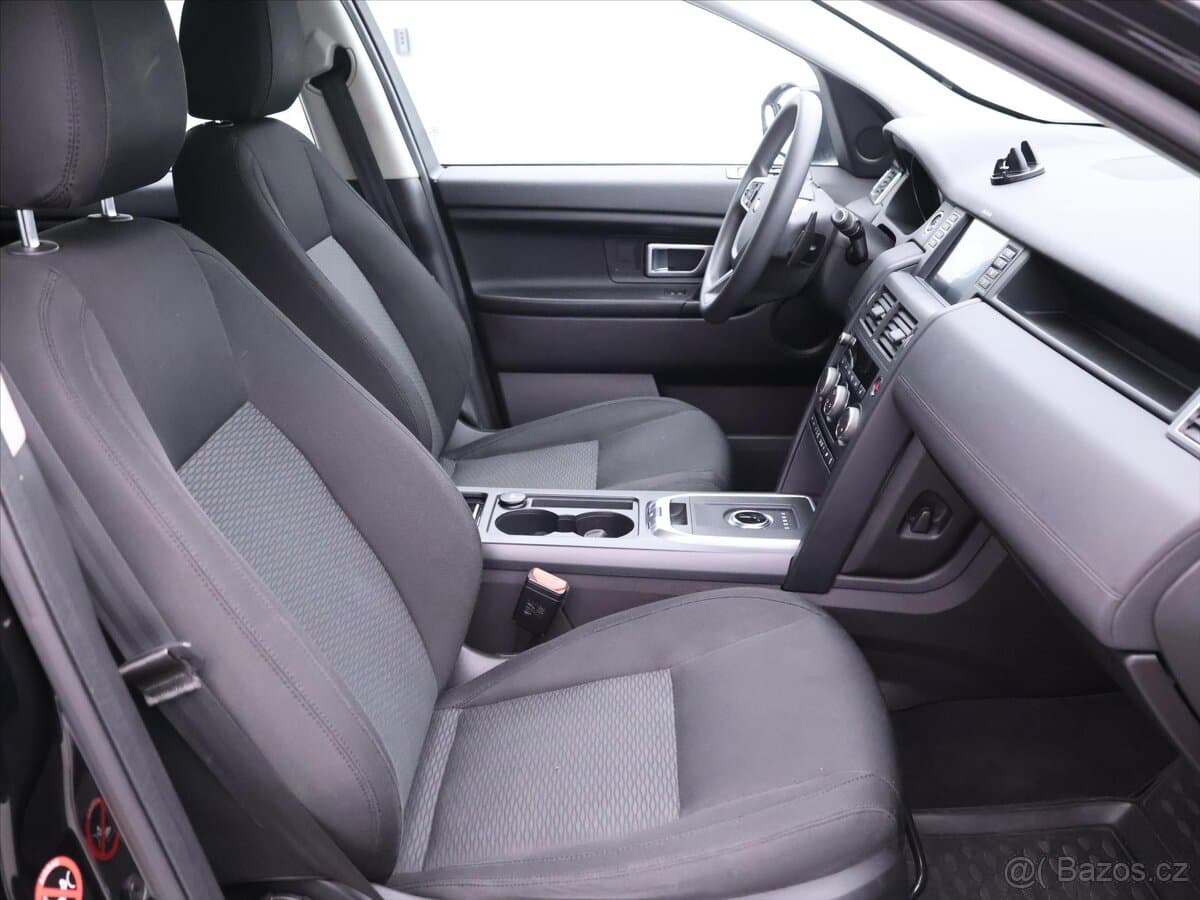 2017 Land Rover DISCOVERY - 7