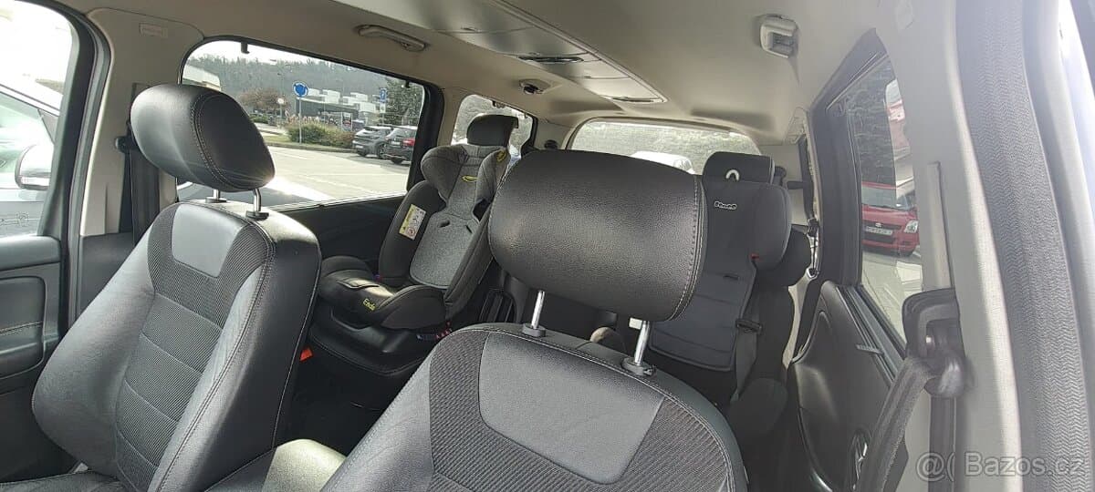 2011 Ford GALAXY - 7