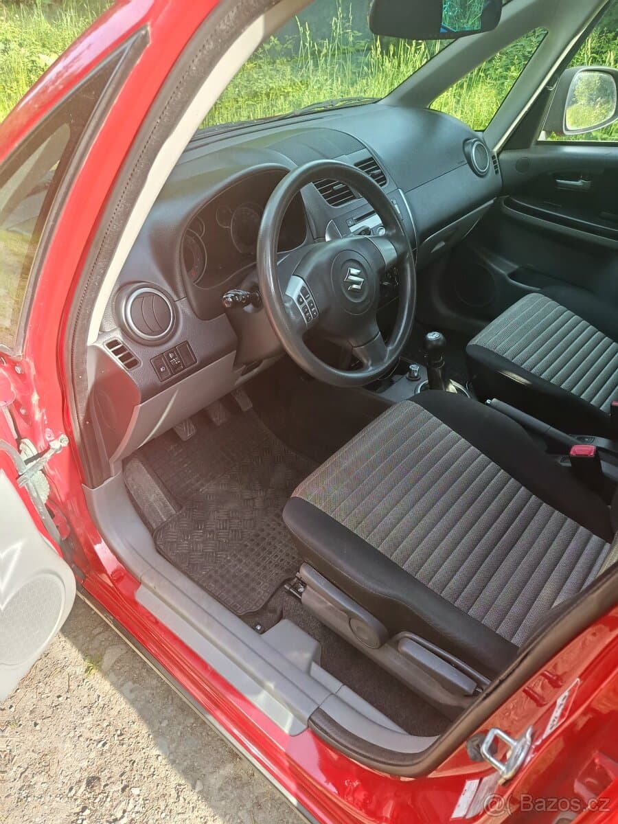 2013 Suzuki SX4 - 7