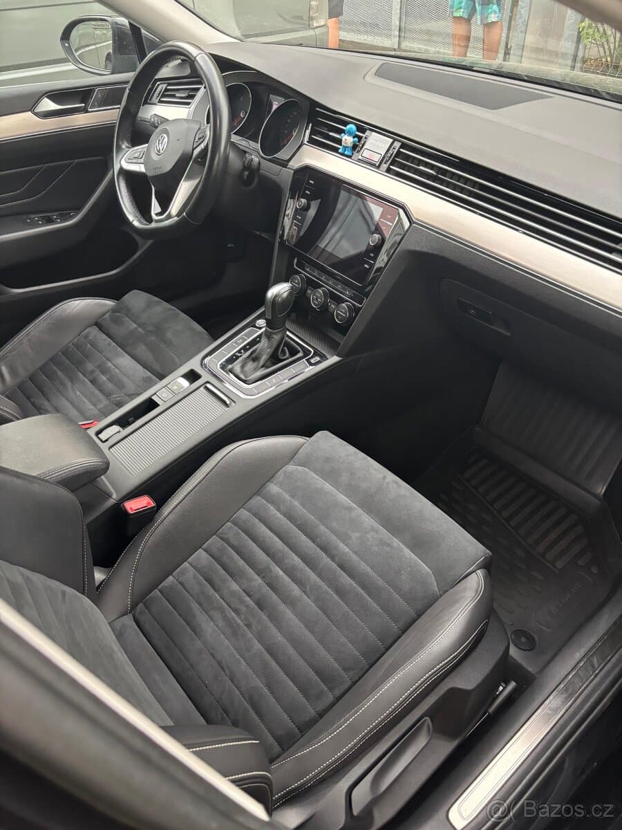 2020 Volkswagen PASSAT - 7