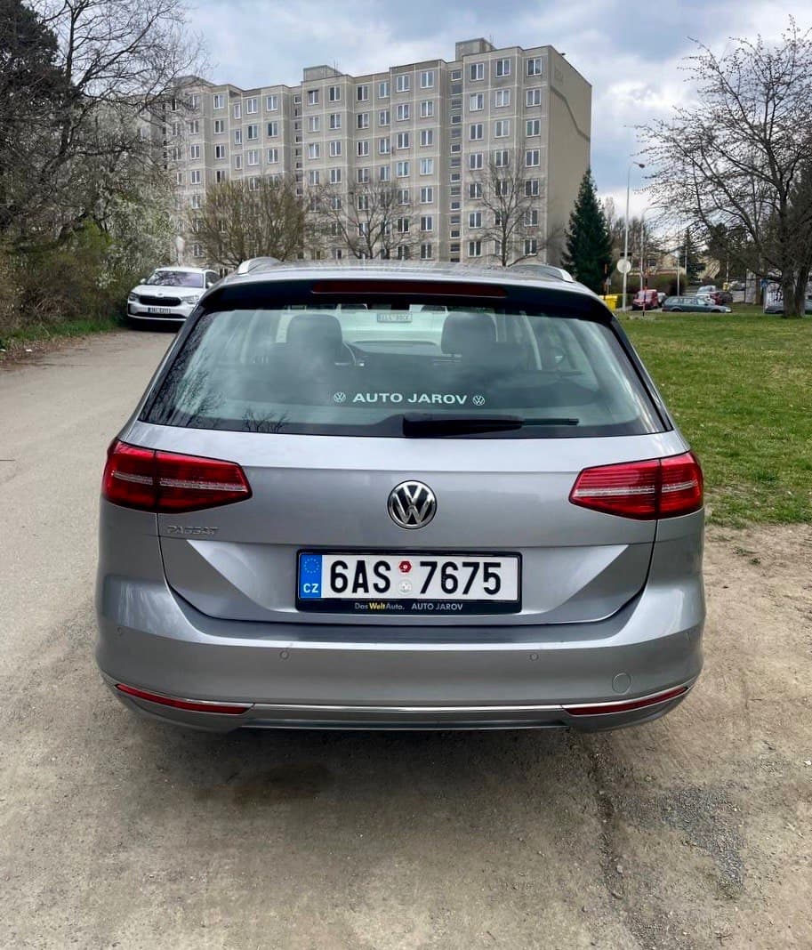 2018 Volkswagen PASSAT - 7