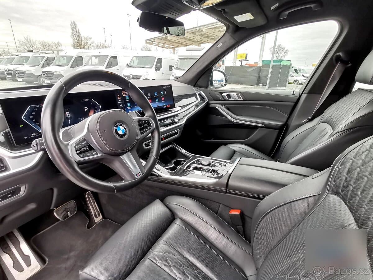 2024 BMW X7 - 7
