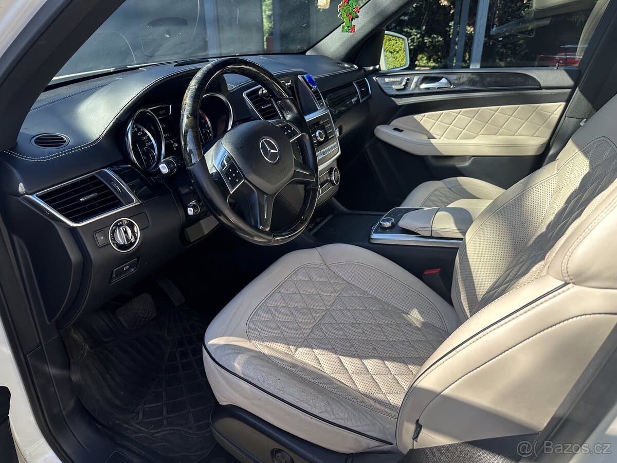 2012 Mercedes-Benz M-CLASS - 7