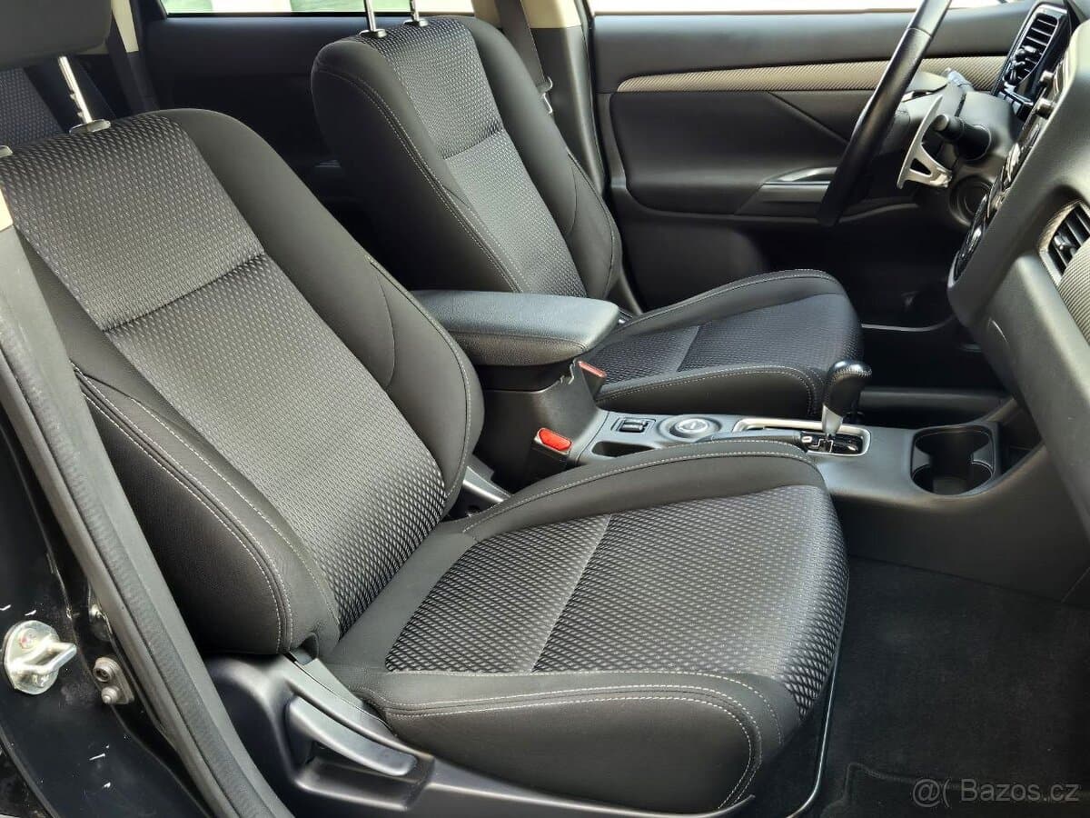 2016 Mitsubishi OUTLANDER - 7