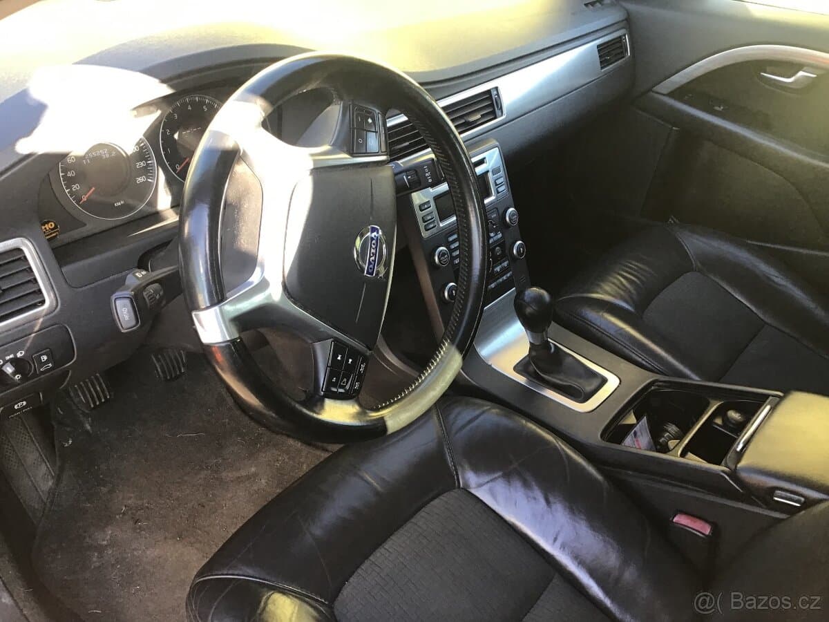 2009 Volvo V70 - 7