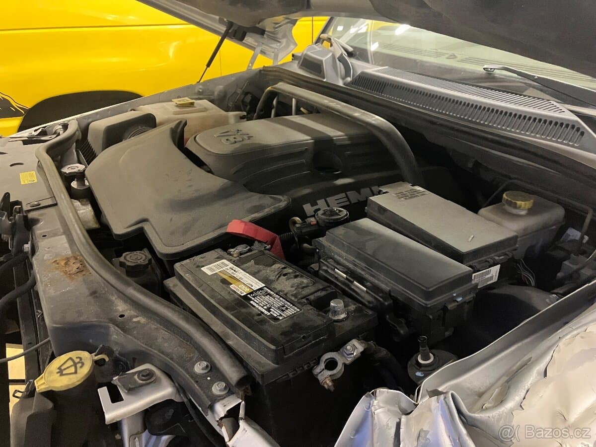 2010 Jeep COMMANDER - 7