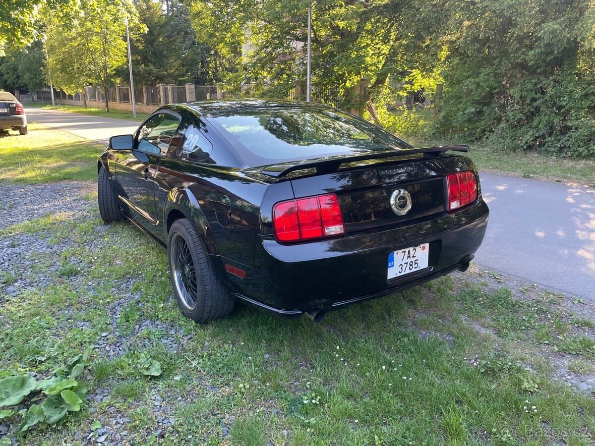 2007 Ford GT - 7