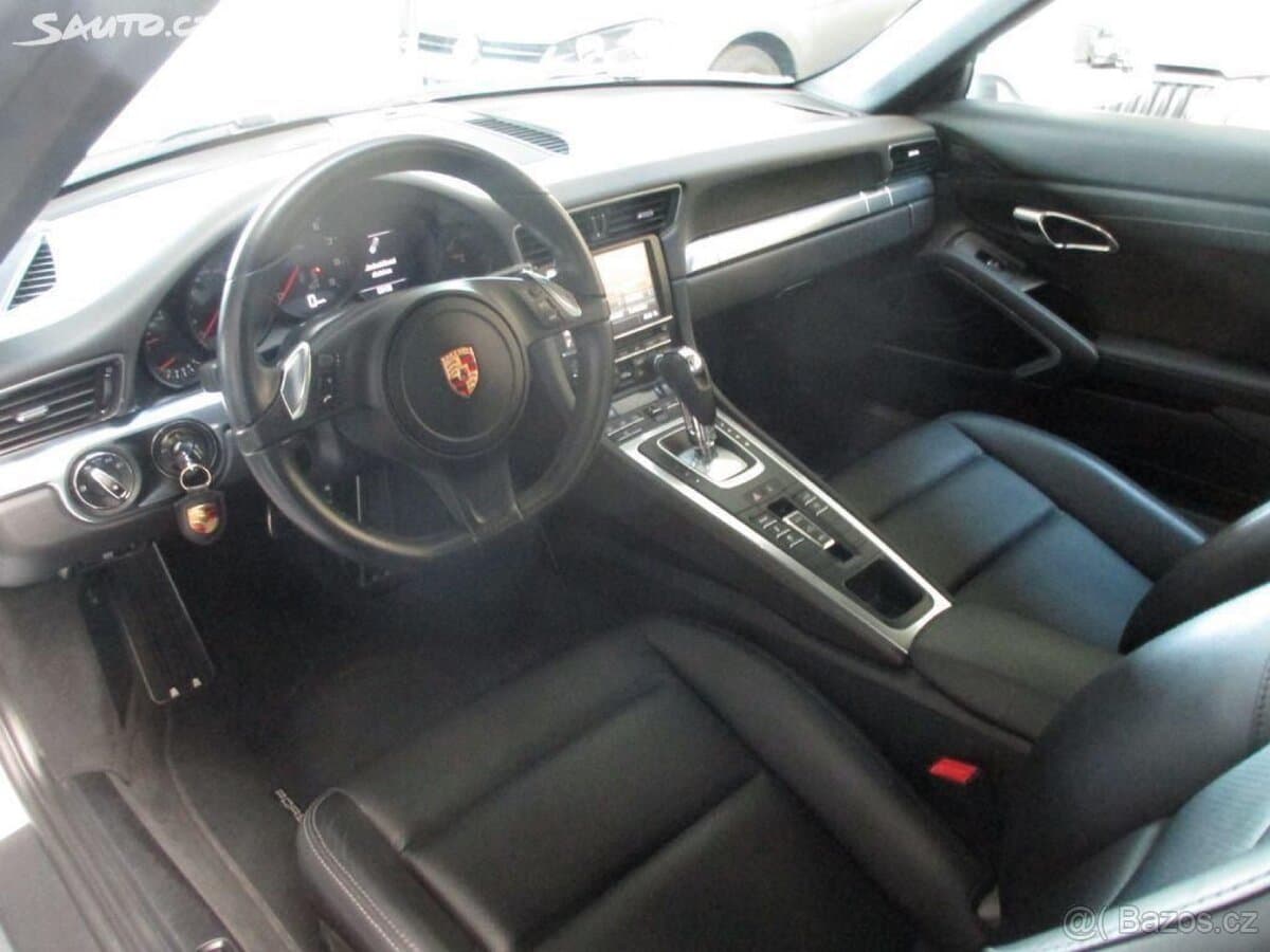2015 Porsche 911 - 7