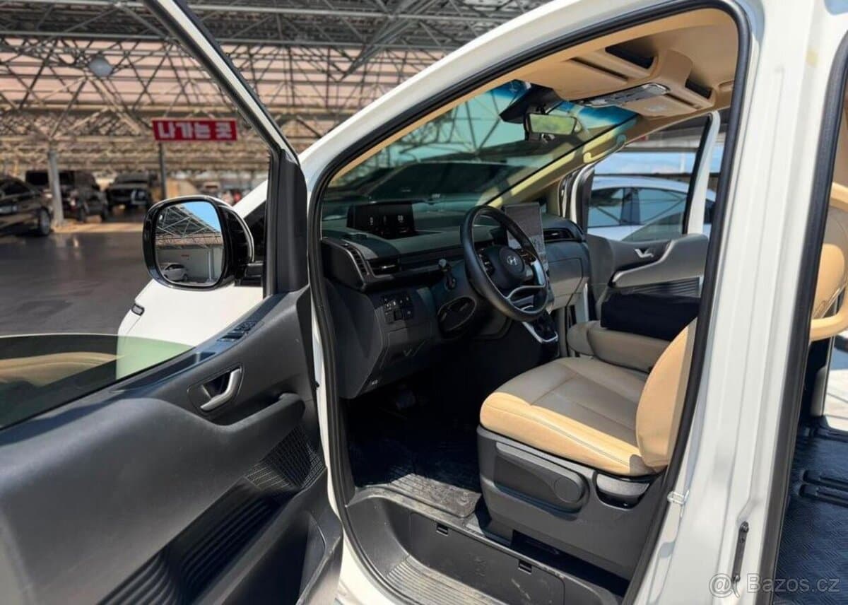 2023 Hyundai STARIA - 7