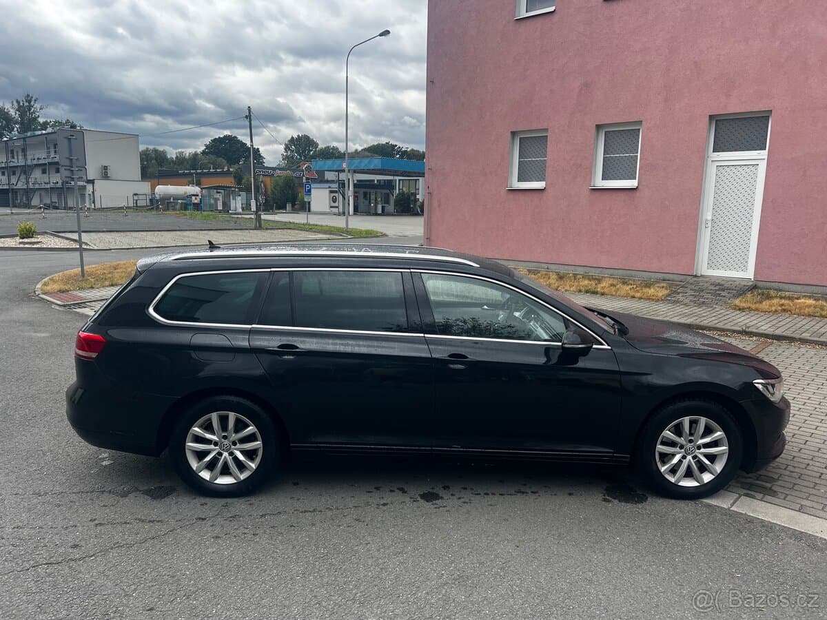 2016 Volkswagen PASSAT - 7