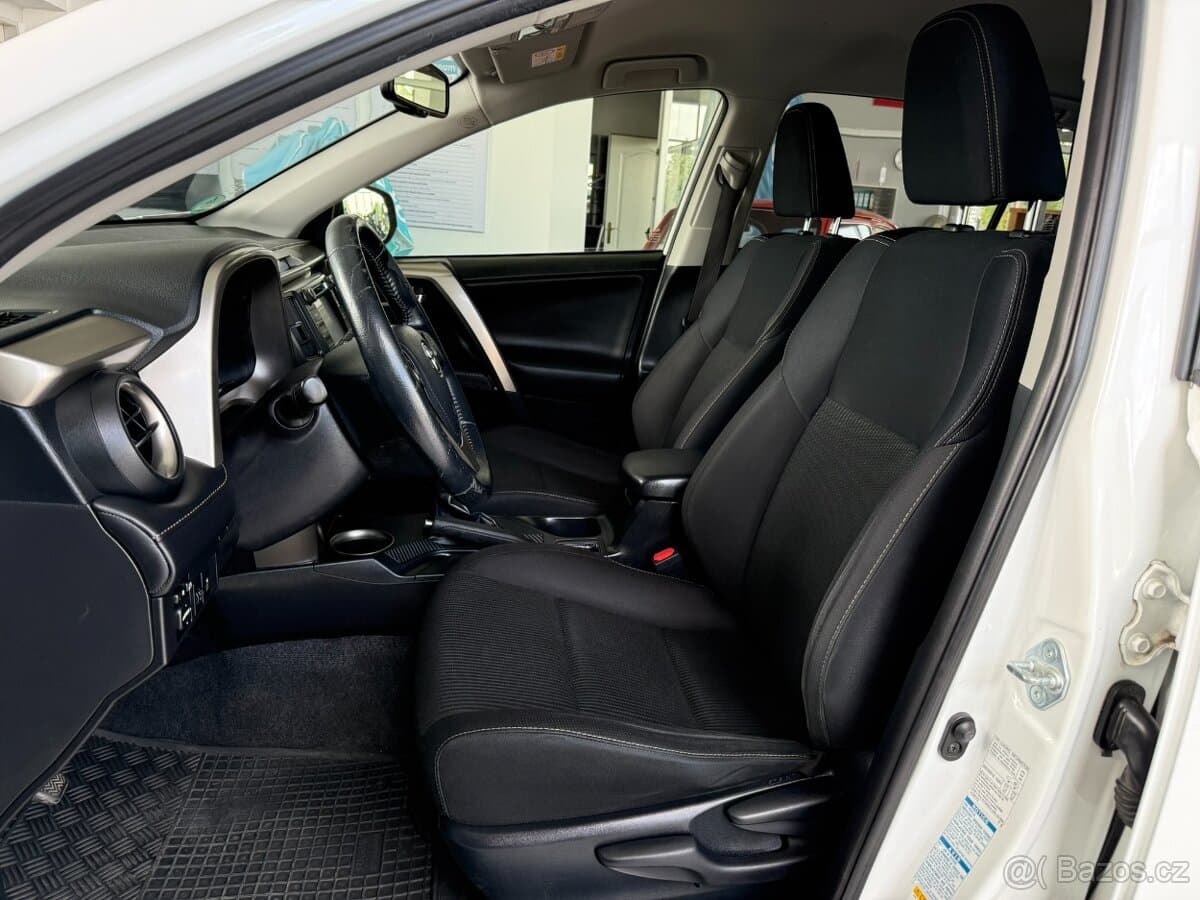 2014 Toyota RAV4 - 7