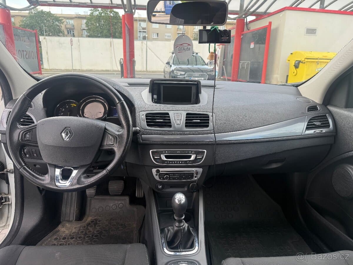 2015 Renault MEGANE - 7