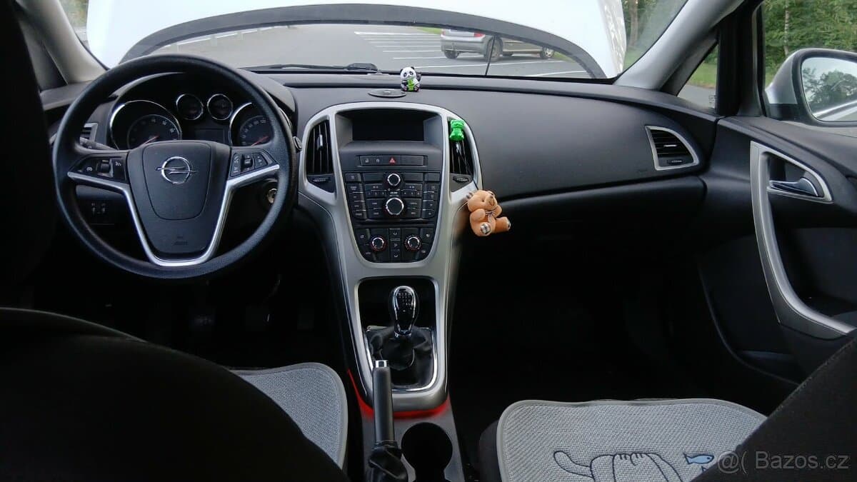 Opel ASTRA - 7