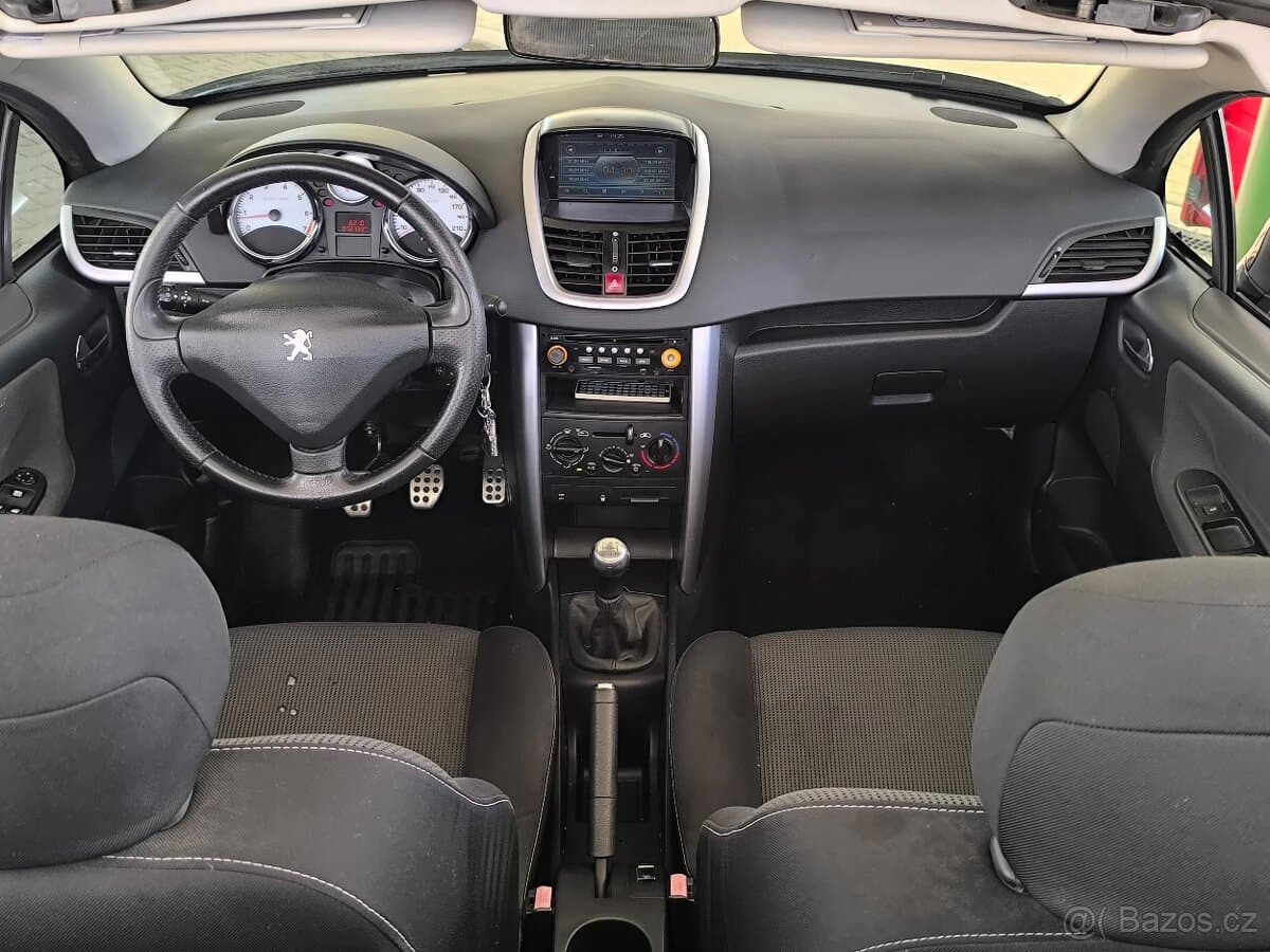 2007 Peugeot 207 - 7