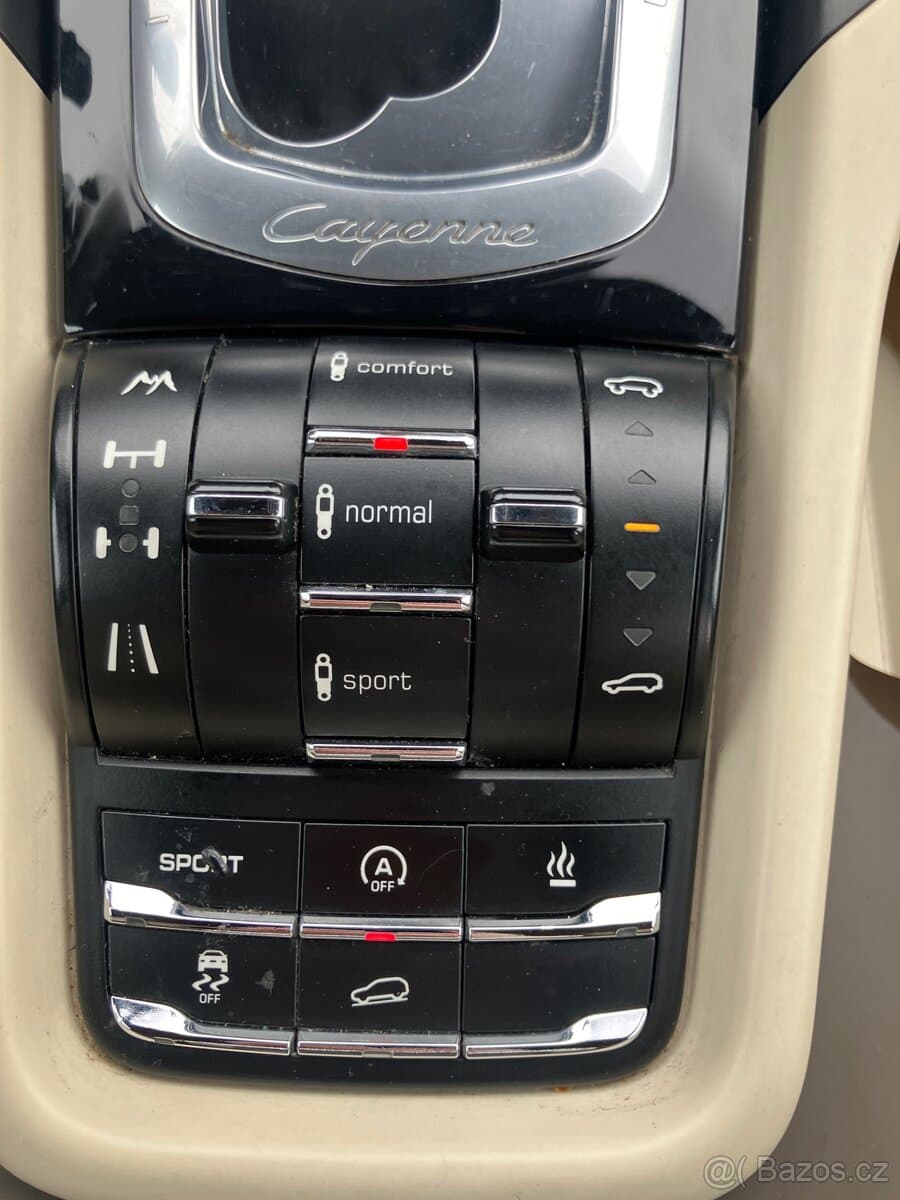 2012 Porsche CAYENNE - 7