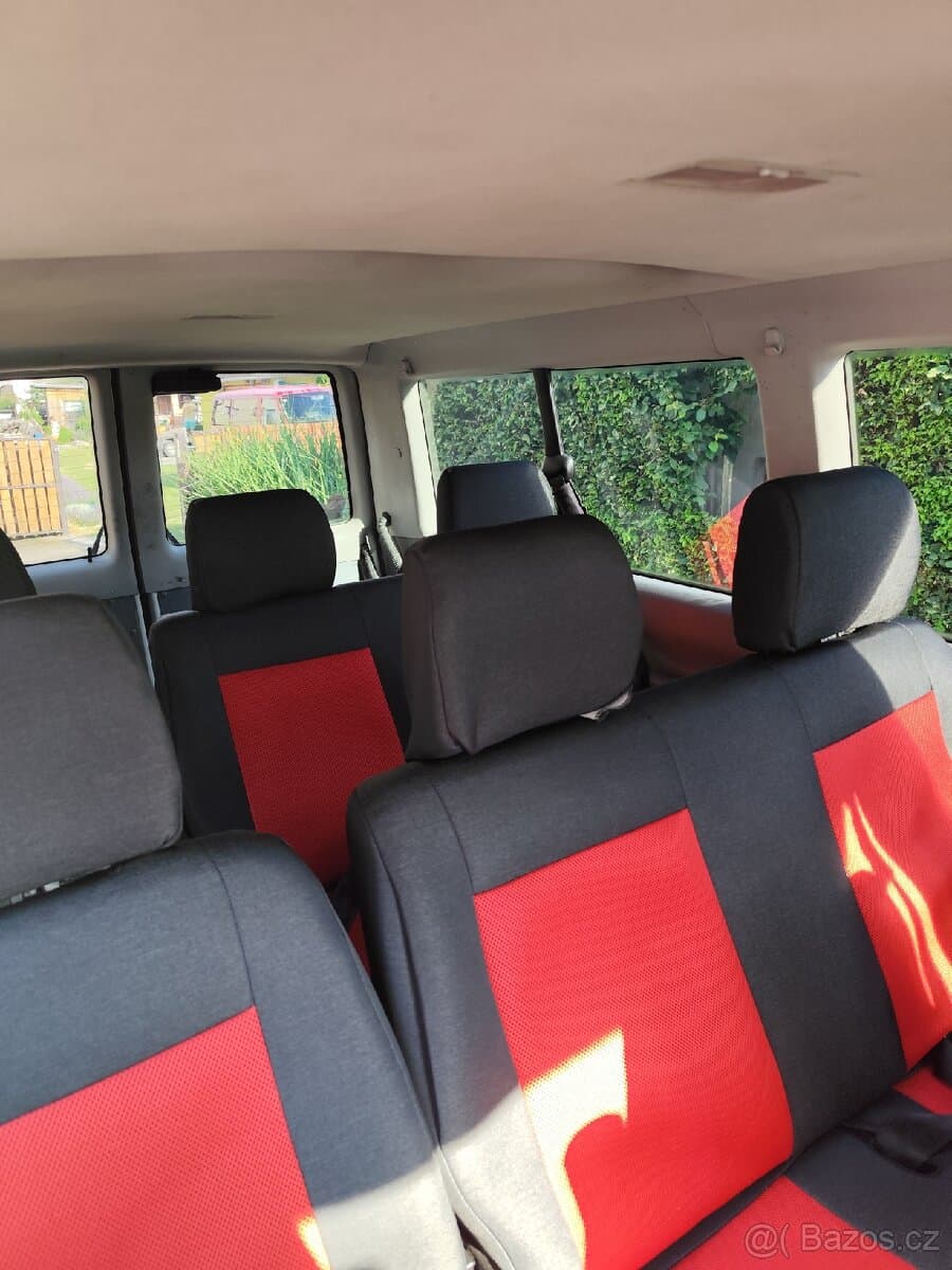 2002 Volkswagen CARAVELLE - 7