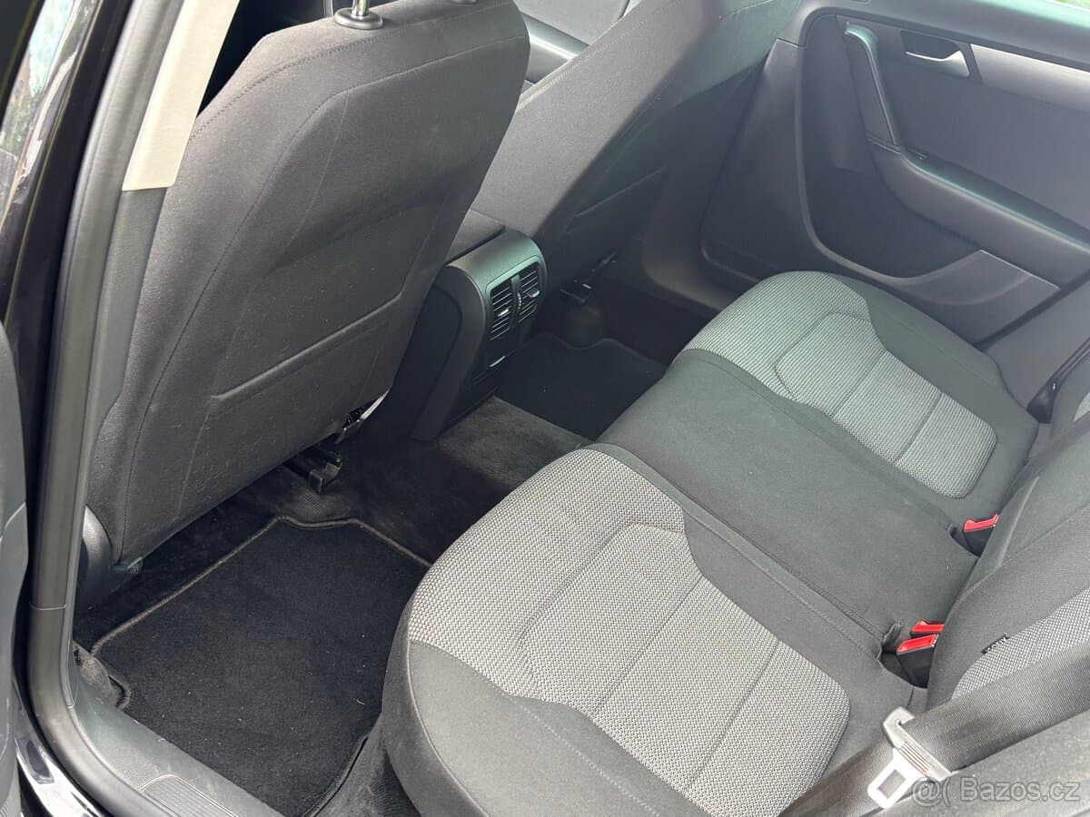 2014 Volkswagen PASSAT - 7