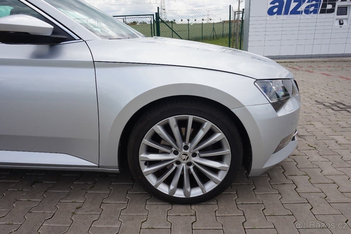 2017 Škoda SUPERB - 7