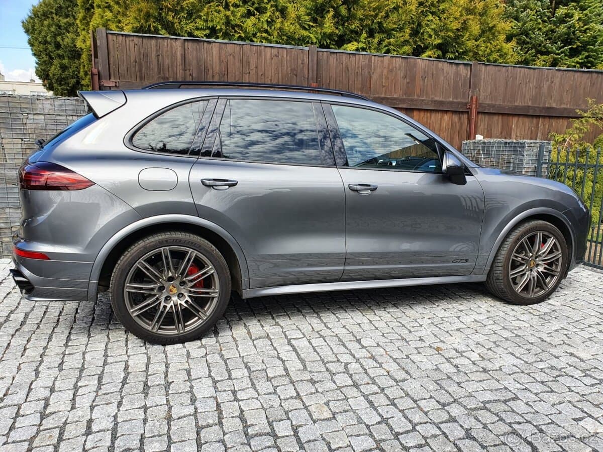 2015 Porsche CAYENNE - 7