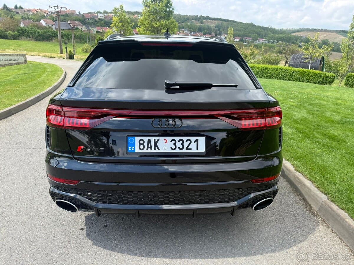 2020 Audi RS Q8 - 7