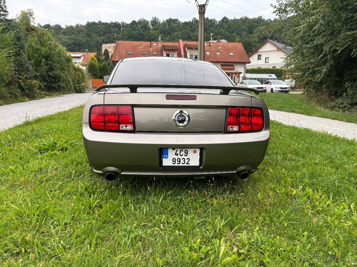 2005 Ford MUSTANG - 7