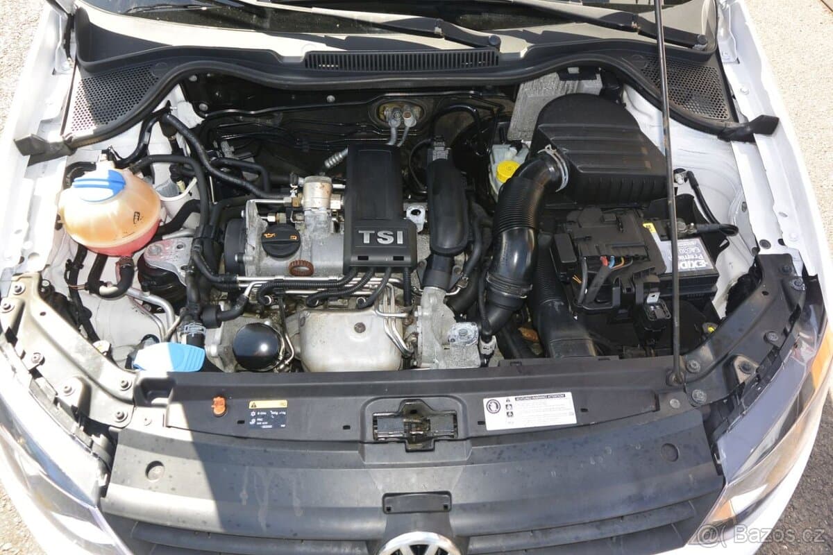 2013 Volkswagen POLO - 7
