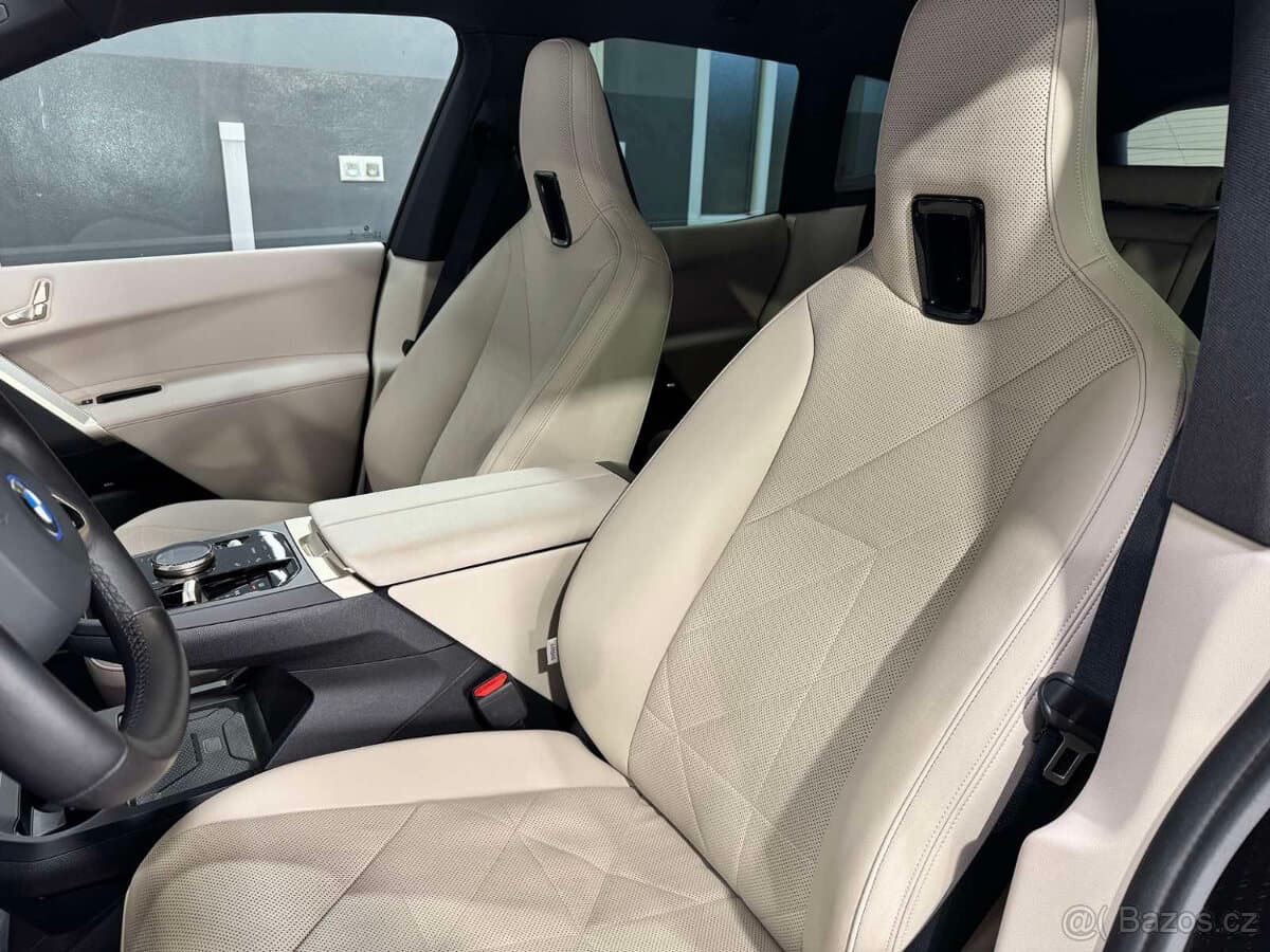 2021 BMW iX - 7