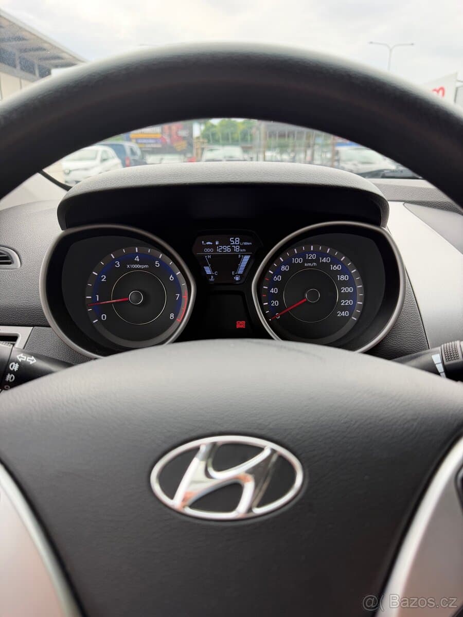 2011 Hyundai ELANTRA - 7