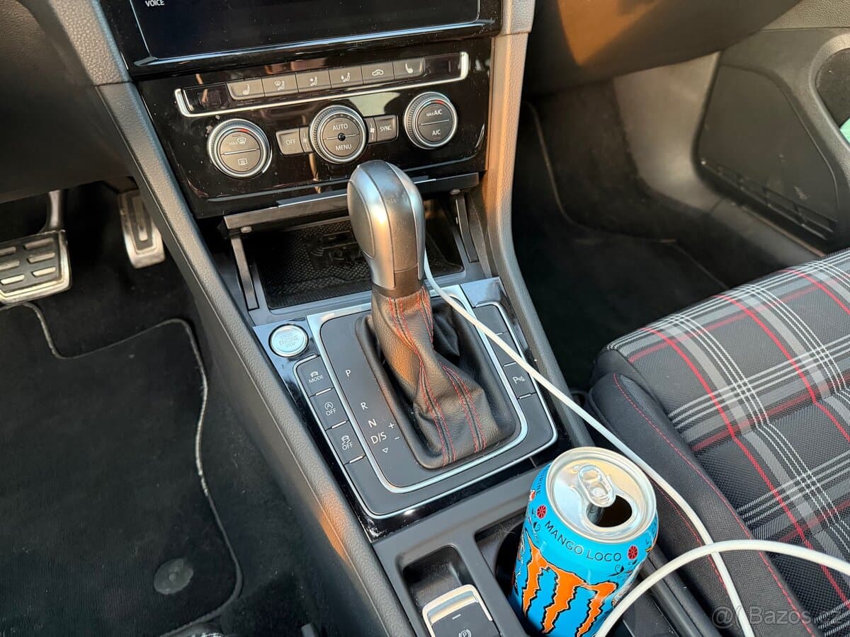 Volkswagen GOLF - 7