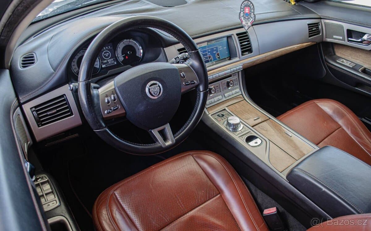 2008 Jaguar XF - 7