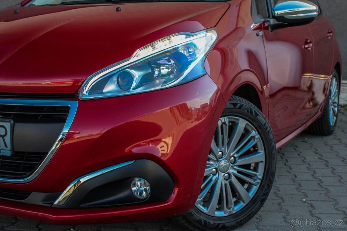 2016 Peugeot 208 - 7