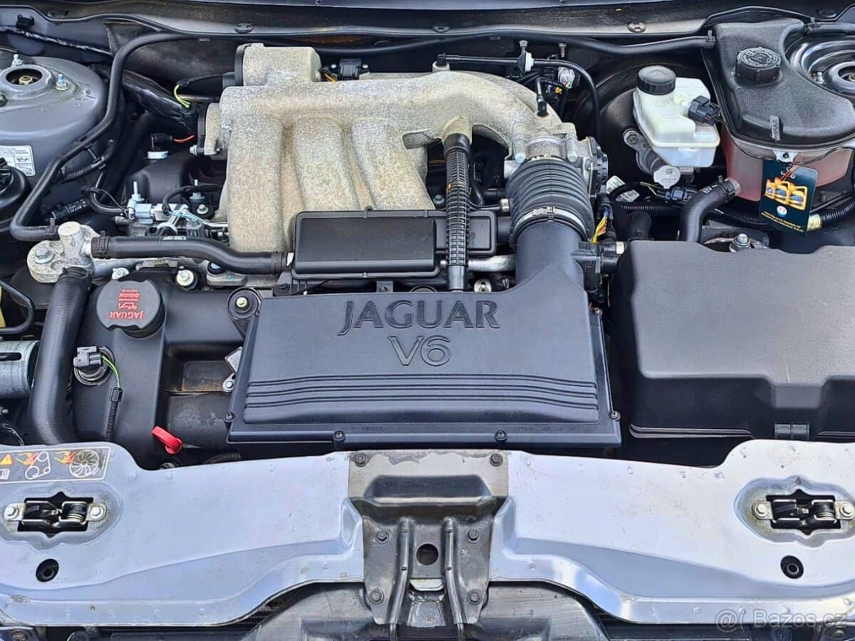 2010 Jaguar X-TYPE - 7