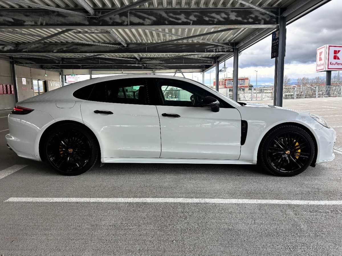 2017 Porsche PANAMERA - 7