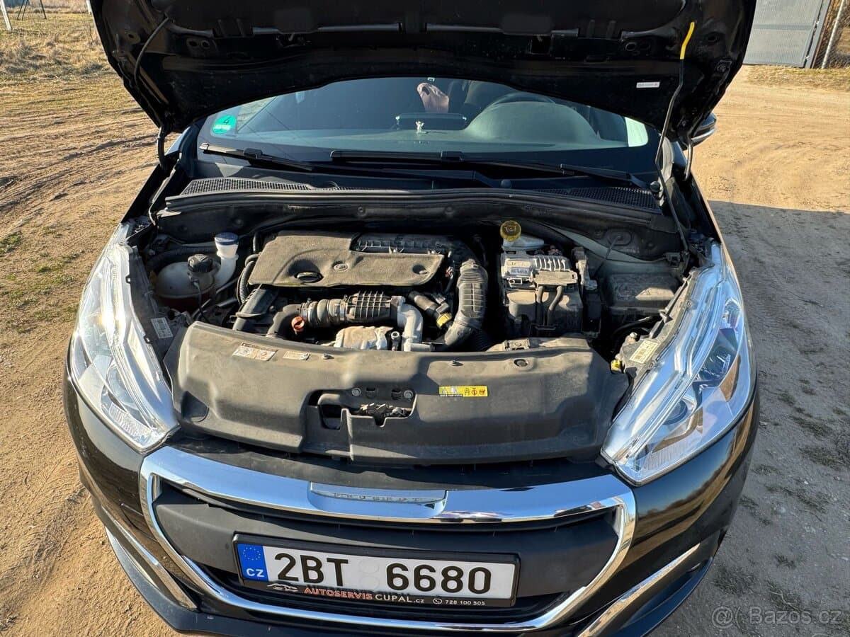 2017 Peugeot 208 - 7