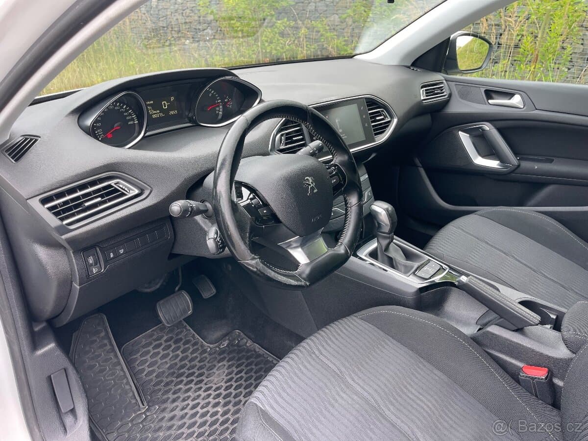 2016 Peugeot 308 - 7