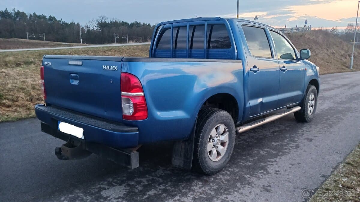2013 Toyota HILUX - 7