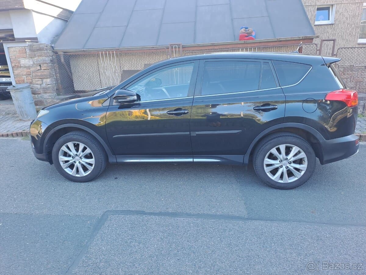 2014 Toyota RAV4 - 7