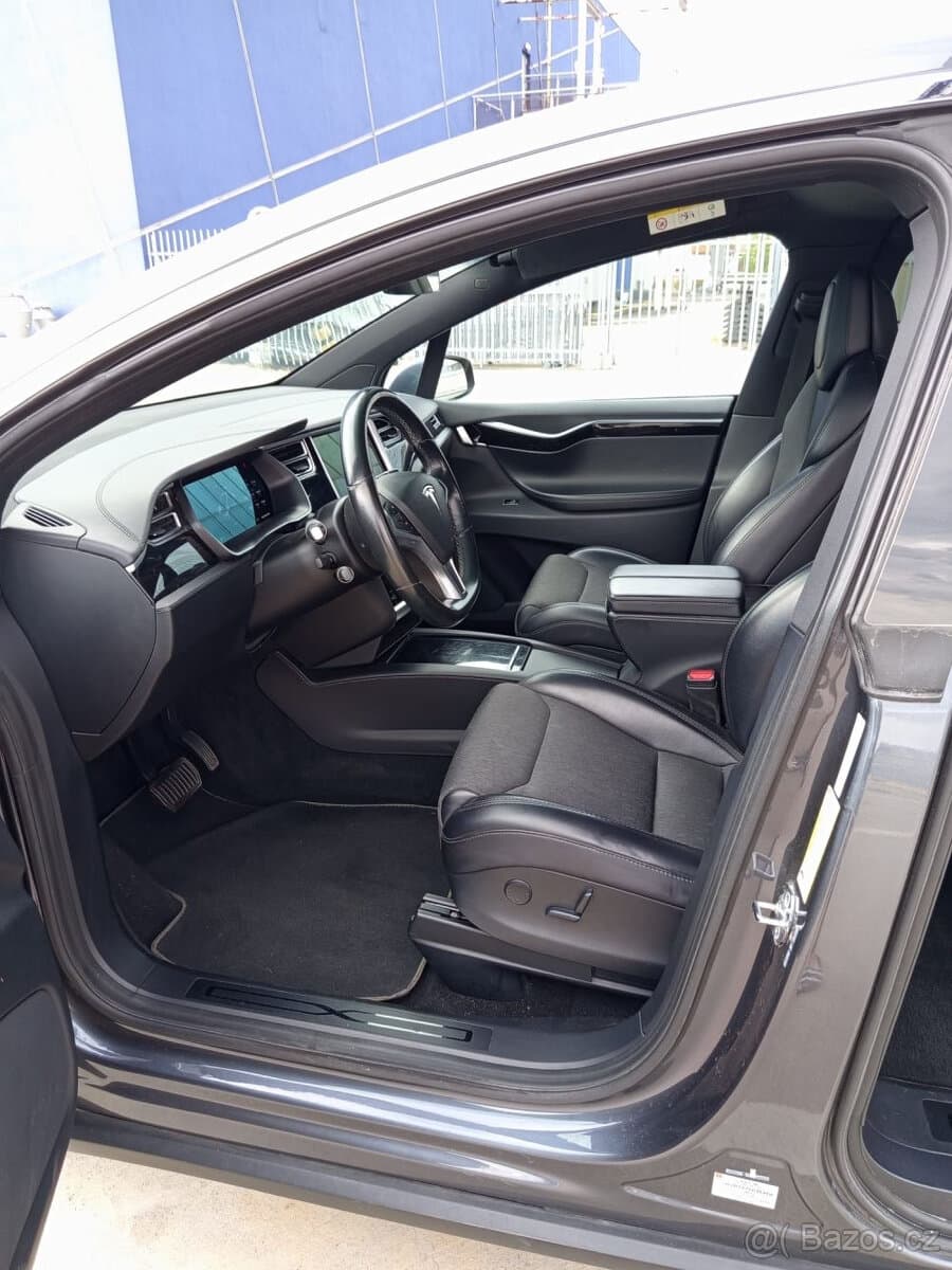 2018 Tesla MODEL X - 7