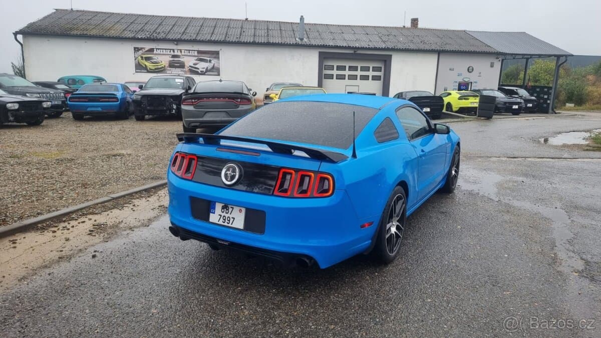 2013 Ford MUSTANG - 7