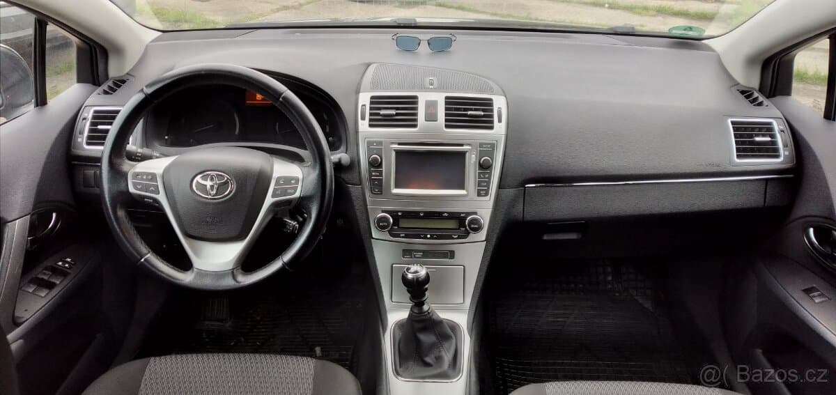 2012 Toyota AVENSIS - 7