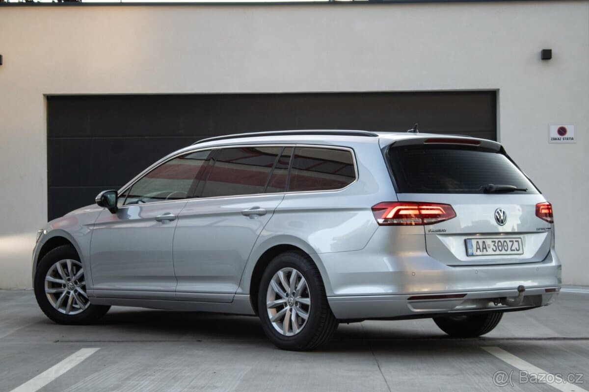 2017 Volkswagen PASSAT - 7
