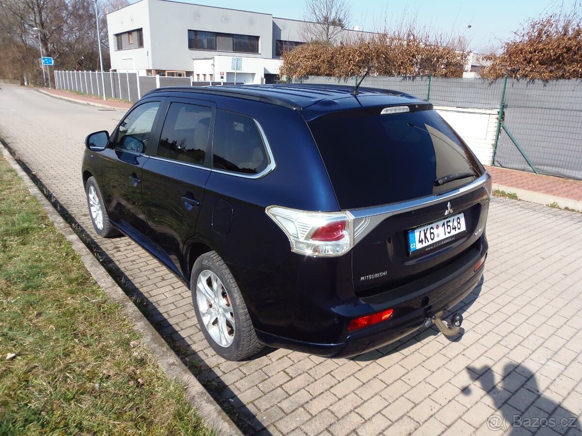 2013 Mitsubishi OUTLANDER - 7