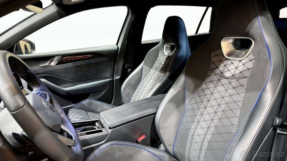 2025 Volkswagen PASSAT - 7