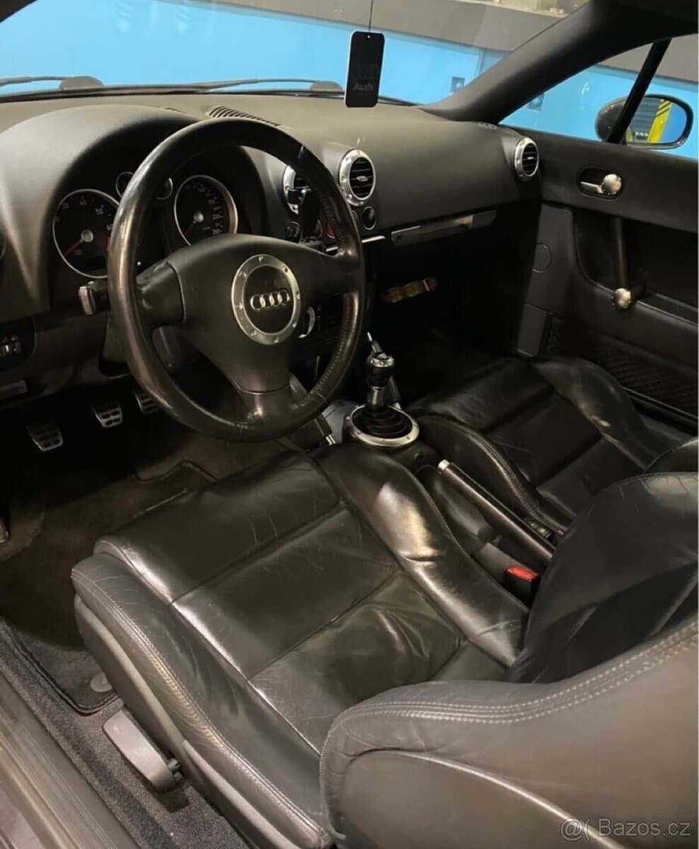 2002 Audi TT - 7
