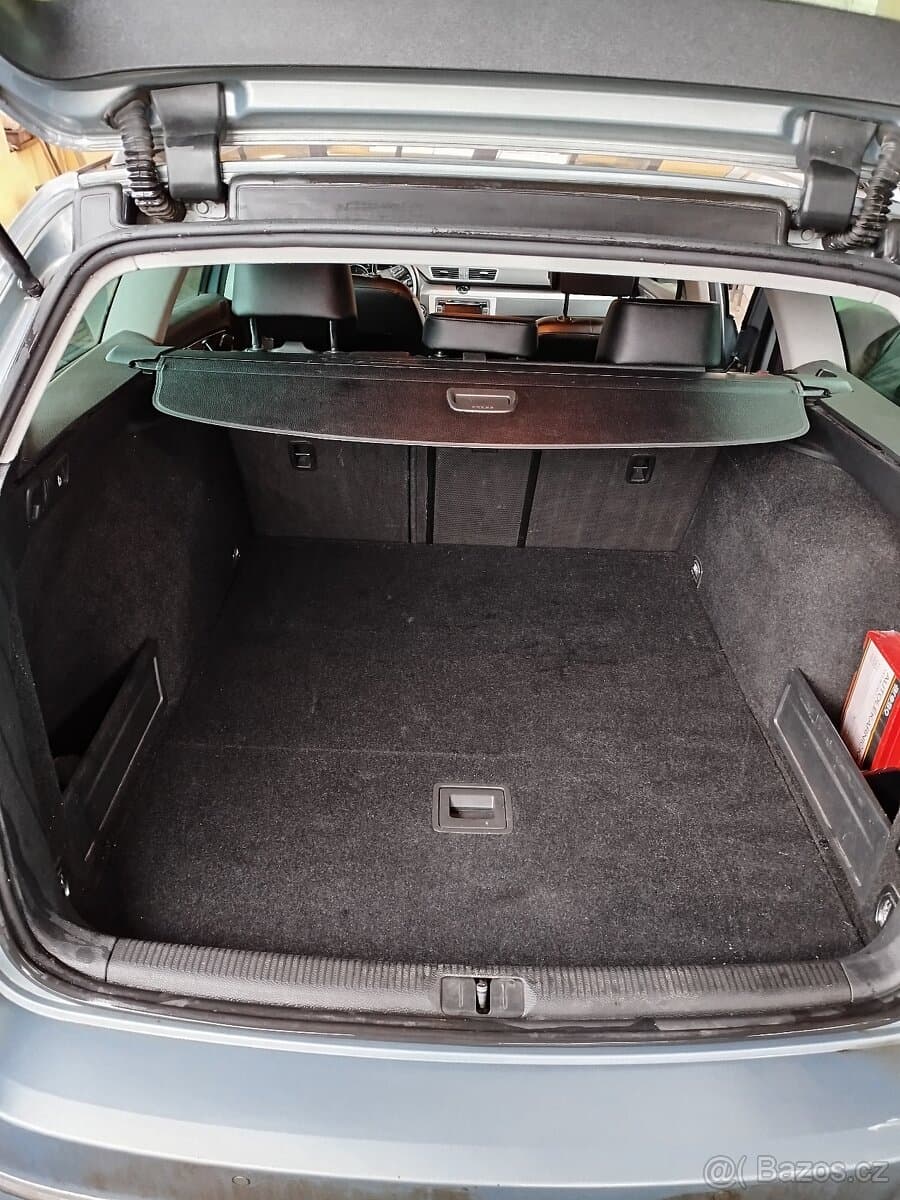 2011 Volkswagen PASSAT - 7